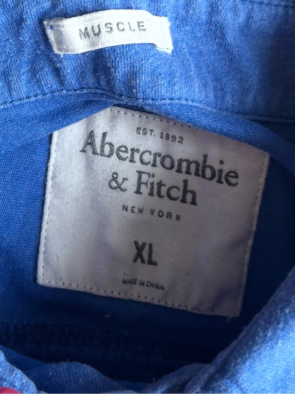Abercrombie & Fitch Muscle‑Fit Utility Blue Button‑Down Shirt Size XL - Picture 3 of 7